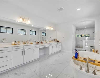 7613 Toscana Boulevard - Photo Thumbnail 29