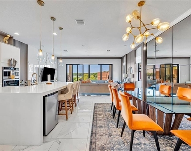 7613 Toscana Boulevard - Photo Thumbnail 7