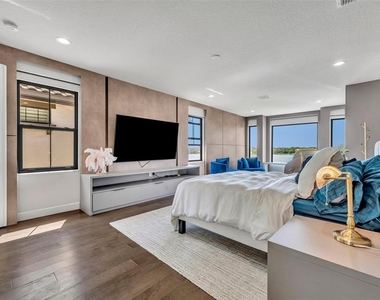 7613 Toscana Boulevard - Photo Thumbnail 23