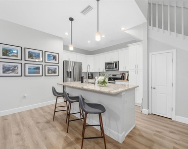 7390 Nw 47th Way - Photo Thumbnail 5