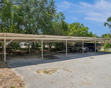 791 Lake Avenue - Photo Thumbnail 16