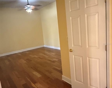 3132 Connemara Drive - Photo Thumbnail 17