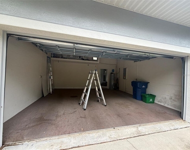 3132 Connemara Drive - Photo Thumbnail 2