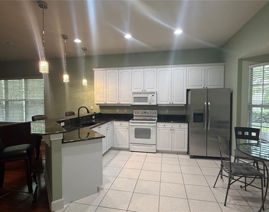 3132 Connemara Drive - Photo Thumbnail 13
