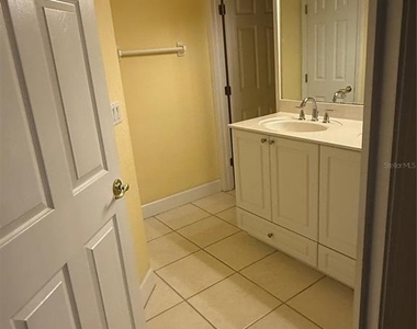3132 Connemara Drive - Photo Thumbnail 15