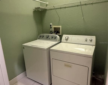 3132 Connemara Drive - Photo Thumbnail 11
