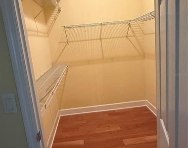 3132 Connemara Drive - Photo Thumbnail 16