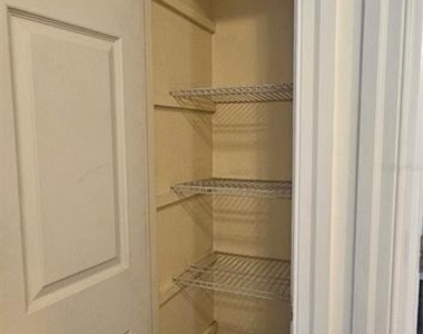 4904 Vincennes Court - Photo Thumbnail 7