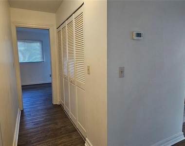 4904 Vincennes Court - Photo Thumbnail 8