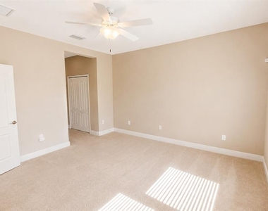 4520 Deep Creek Terrace - Photo Thumbnail 11