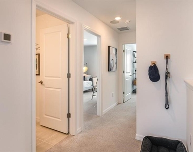 11821 Glenside Terrace - Photo Thumbnail 6