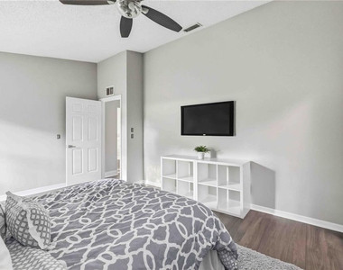 7795 Pine Trace - Photo Thumbnail 19