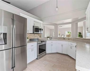 7795 Pine Trace - Photo Thumbnail 13