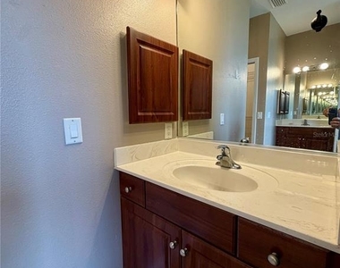 1204 S San Mateo Drive - Photo Thumbnail 12