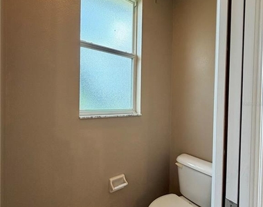 1204 S San Mateo Drive - Photo Thumbnail 14