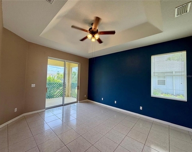 1204 S San Mateo Drive - Photo Thumbnail 8