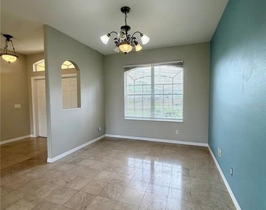 1204 S San Mateo Drive - Photo Thumbnail 3