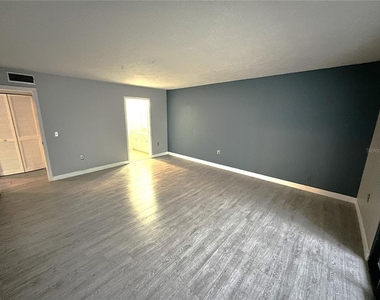 283 Sherwood Drive - Photo Thumbnail 13