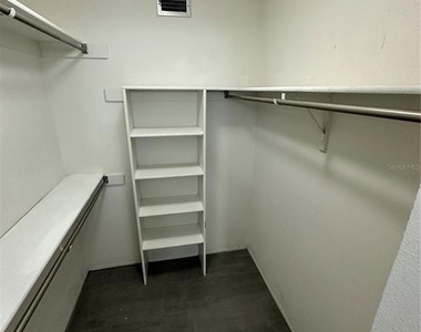283 Sherwood Drive - Photo Thumbnail 18