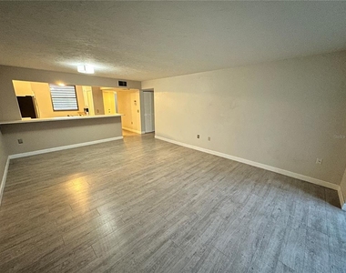 283 Sherwood Drive - Photo Thumbnail 3