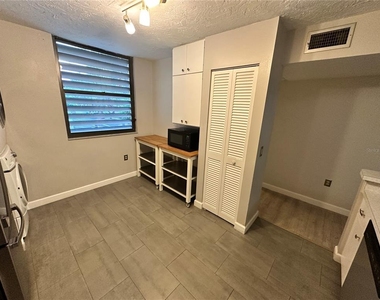 283 Sherwood Drive - Photo Thumbnail 8
