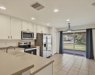 6258 Blue Runner Court - Photo Thumbnail 8