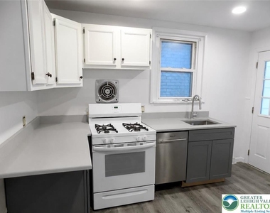 47 W Goepp Street - Photo Thumbnail 27