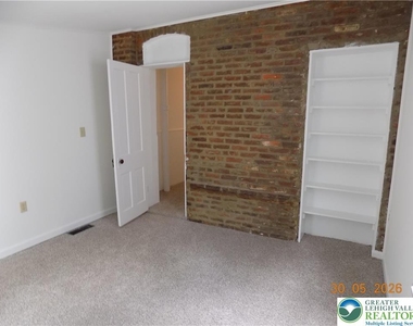 47 W Goepp Street - Photo Thumbnail 15