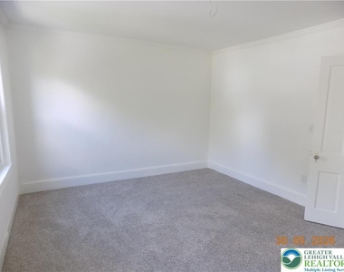 47 W Goepp Street - Photo Thumbnail 22