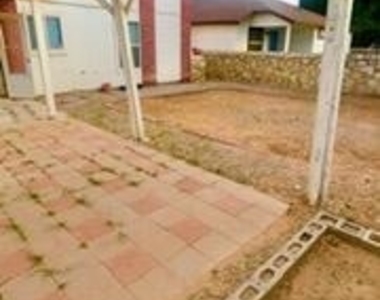 5661 Michael P Anderson Lane - Photo Thumbnail 16