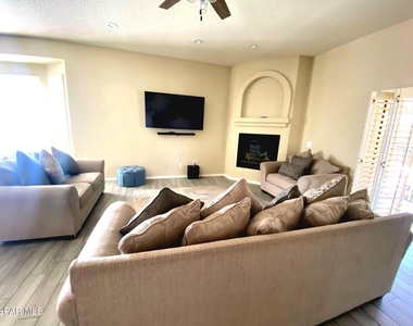 798 Maxey Marie Drive - Photo Thumbnail 5