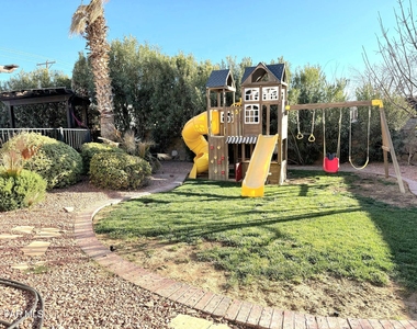 798 Maxey Marie Drive - Photo Thumbnail 14