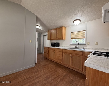 5941 Sixta Drive - Photo Thumbnail 17