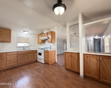 5941 Sixta Drive - Photo Thumbnail 16