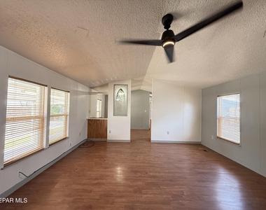 5941 Sixta Drive - Photo Thumbnail 13
