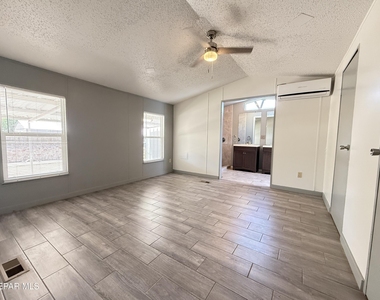 5941 Sixta Drive - Photo Thumbnail 28