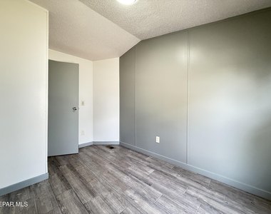 5941 Sixta Drive - Photo Thumbnail 38