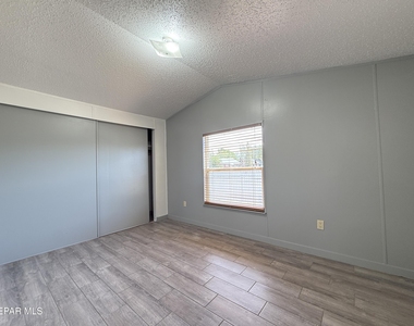 5941 Sixta Drive - Photo Thumbnail 33