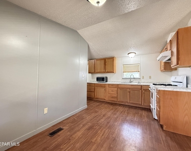 5941 Sixta Drive - Photo Thumbnail 20