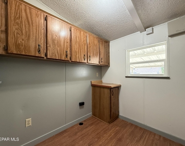 5941 Sixta Drive - Photo Thumbnail 23