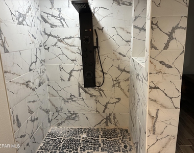 8316 W H Burges Drive - Photo Thumbnail 11