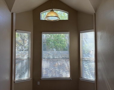 12421 Paseo De Arco Court - Photo Thumbnail 5