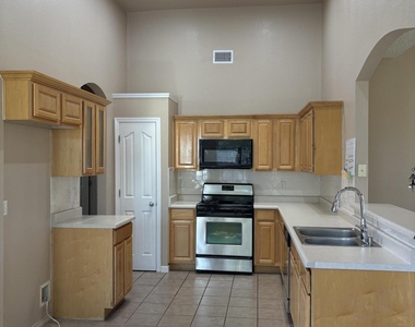 12421 Paseo De Arco Court - Photo Thumbnail 1