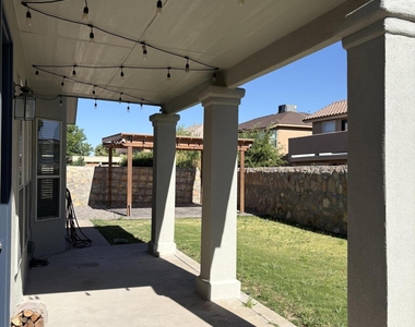 12421 Paseo De Arco Court - Photo Thumbnail 6