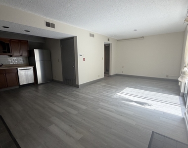 3 Long Wharf Drive - Photo Thumbnail 3
