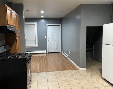 60 Whitney Street - Photo Thumbnail 3