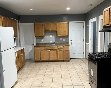 60 Whitney Street - Photo Thumbnail 2