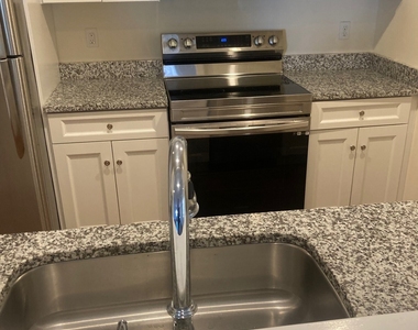 2 Island Hill Avenue - Photo Thumbnail 4