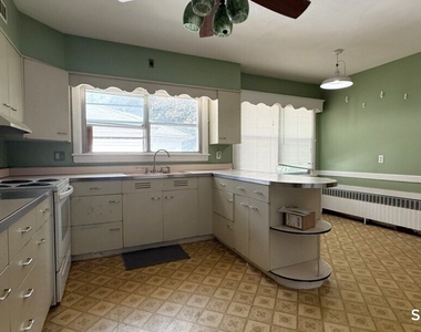 223 High Street - Photo Thumbnail 12