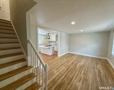 10 Elmwood Street - Photo Thumbnail 2